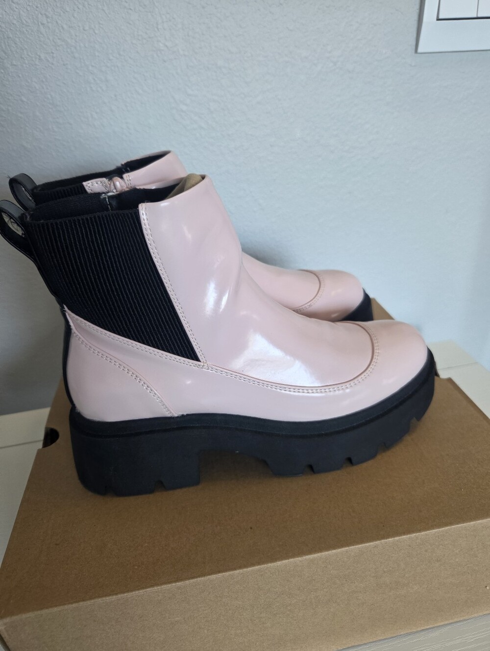 Portland Boot Company Pink Lug Sole Slip On Boots Size 8